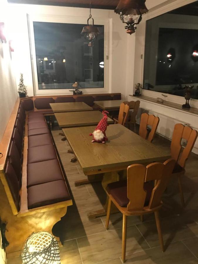 Ferienhaus Astenblick - Ideal Fuer Weihnachtsfeiern Und Familienfeiern Bietet Schlafplaetze Fuer Bis Zu 35 Personen Villa Winterberg Eksteriør billede