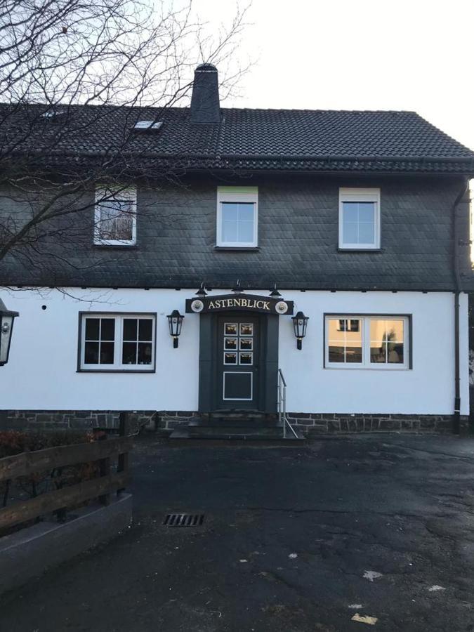 Ferienhaus Astenblick - Ideal Fuer Weihnachtsfeiern Und Familienfeiern Bietet Schlafplaetze Fuer Bis Zu 35 Personen Villa Winterberg Eksteriør billede