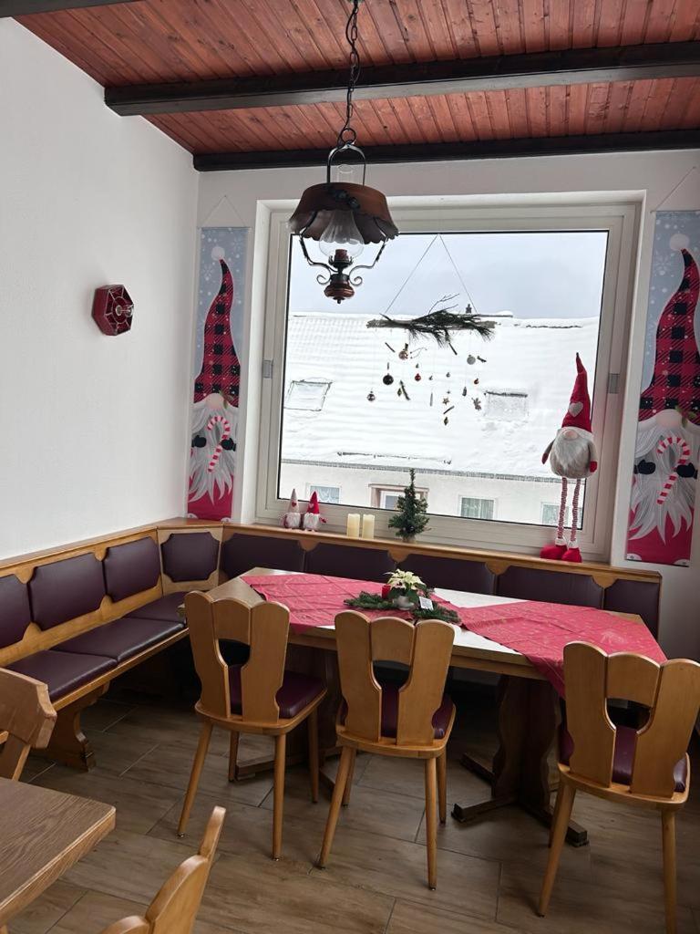 Ferienhaus Astenblick - Ideal Fuer Weihnachtsfeiern Und Familienfeiern Bietet Schlafplaetze Fuer Bis Zu 35 Personen Villa Winterberg Eksteriør billede