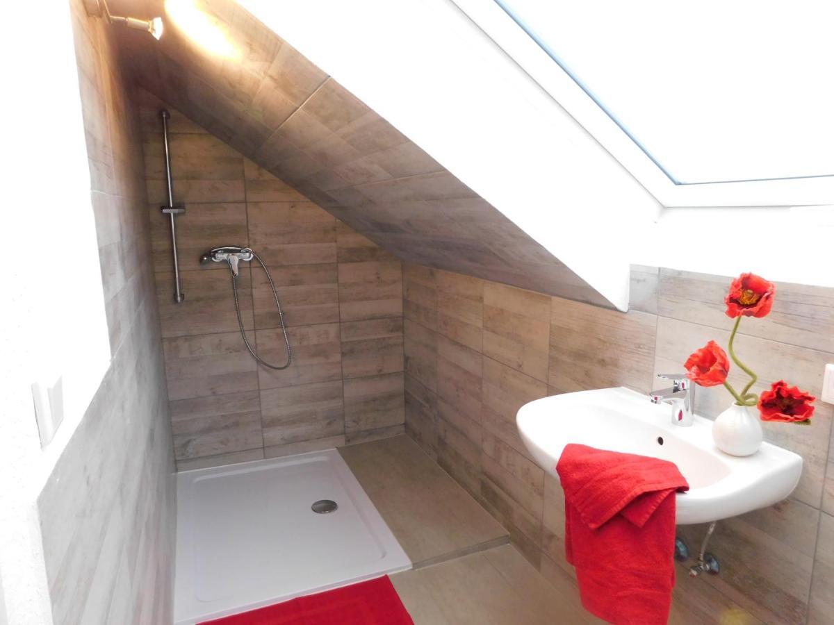 Ferienhaus Astenblick - Ideal Fuer Weihnachtsfeiern Und Familienfeiern Bietet Schlafplaetze Fuer Bis Zu 35 Personen Villa Winterberg Eksteriør billede