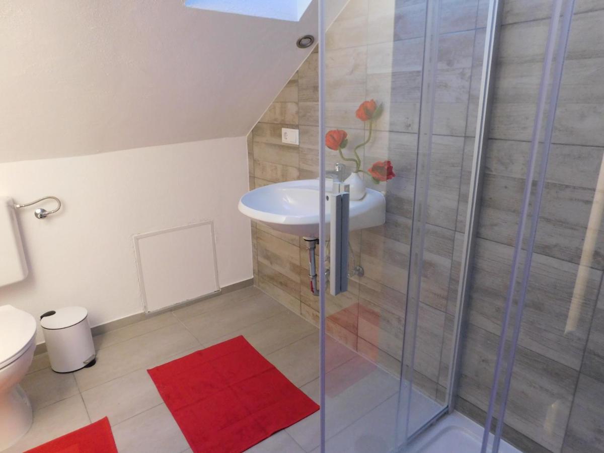Ferienhaus Astenblick - Ideal Fuer Weihnachtsfeiern Und Familienfeiern Bietet Schlafplaetze Fuer Bis Zu 35 Personen Villa Winterberg Eksteriør billede